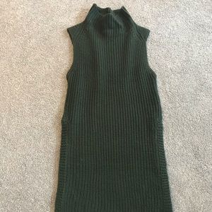 Sage green sweater tunic with side slits XS